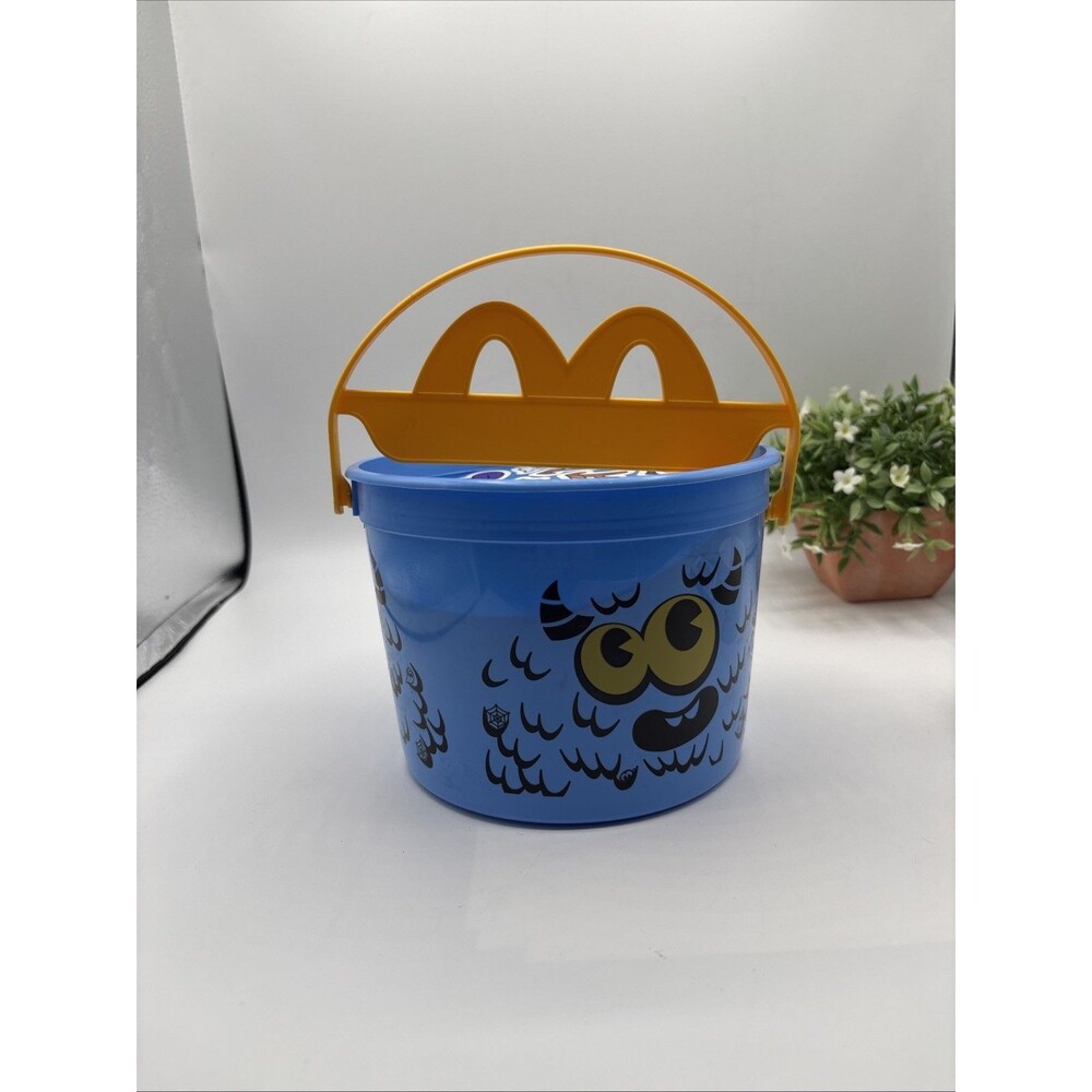 2024 McDonald Happy Meal Halloween Boo Bucket Pail Blue Monster W/handle Preown